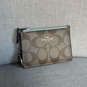 COACH Keychain Wallet. Great condition. Zip up. Card holder & keychain